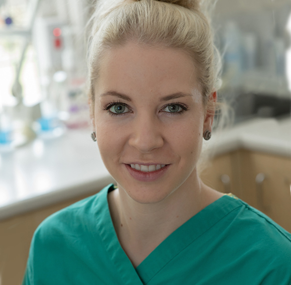 Dr Maria Kocisova MDDr (Olomouc – Czech)
